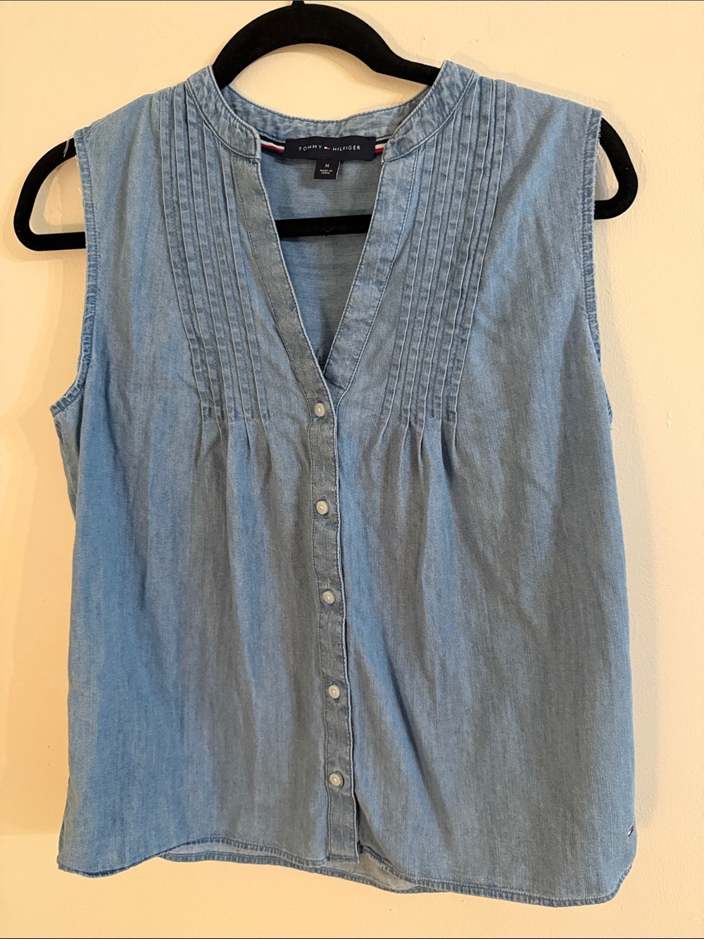 Tommy Hilfiger Light Blue Sleeveless Denim Button-Front Summer Top-Medium